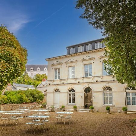 Hotel Grand Monarque 아제르히도 외부 사진