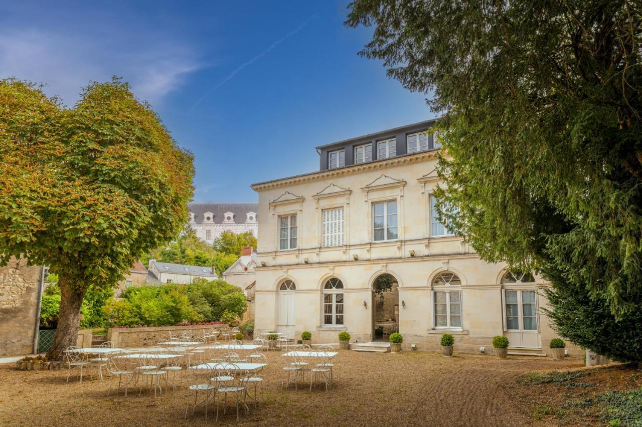 Hotel Grand Monarque 아제르히도 외부 사진