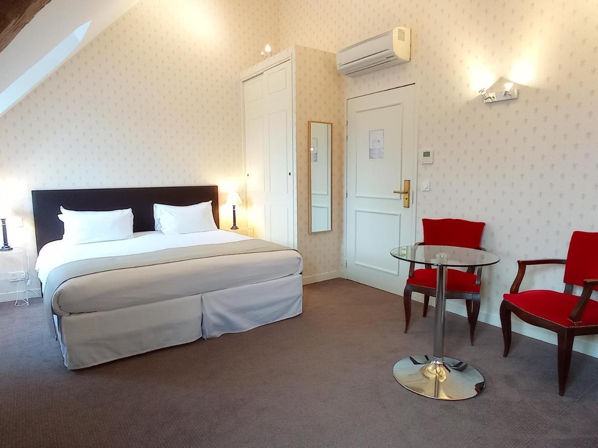 Hotel Grand Monarque 아제르히도 외부 사진