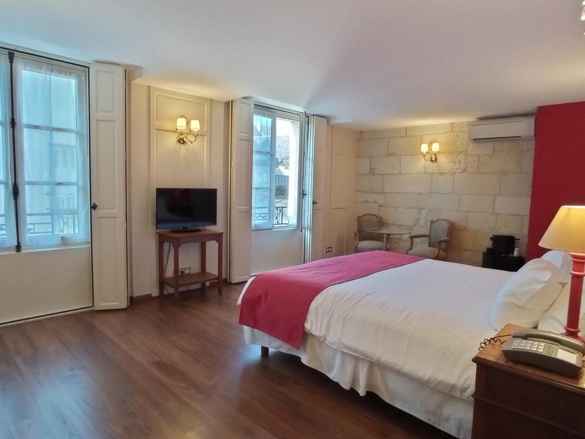 Hotel Grand Monarque 아제르히도 외부 사진