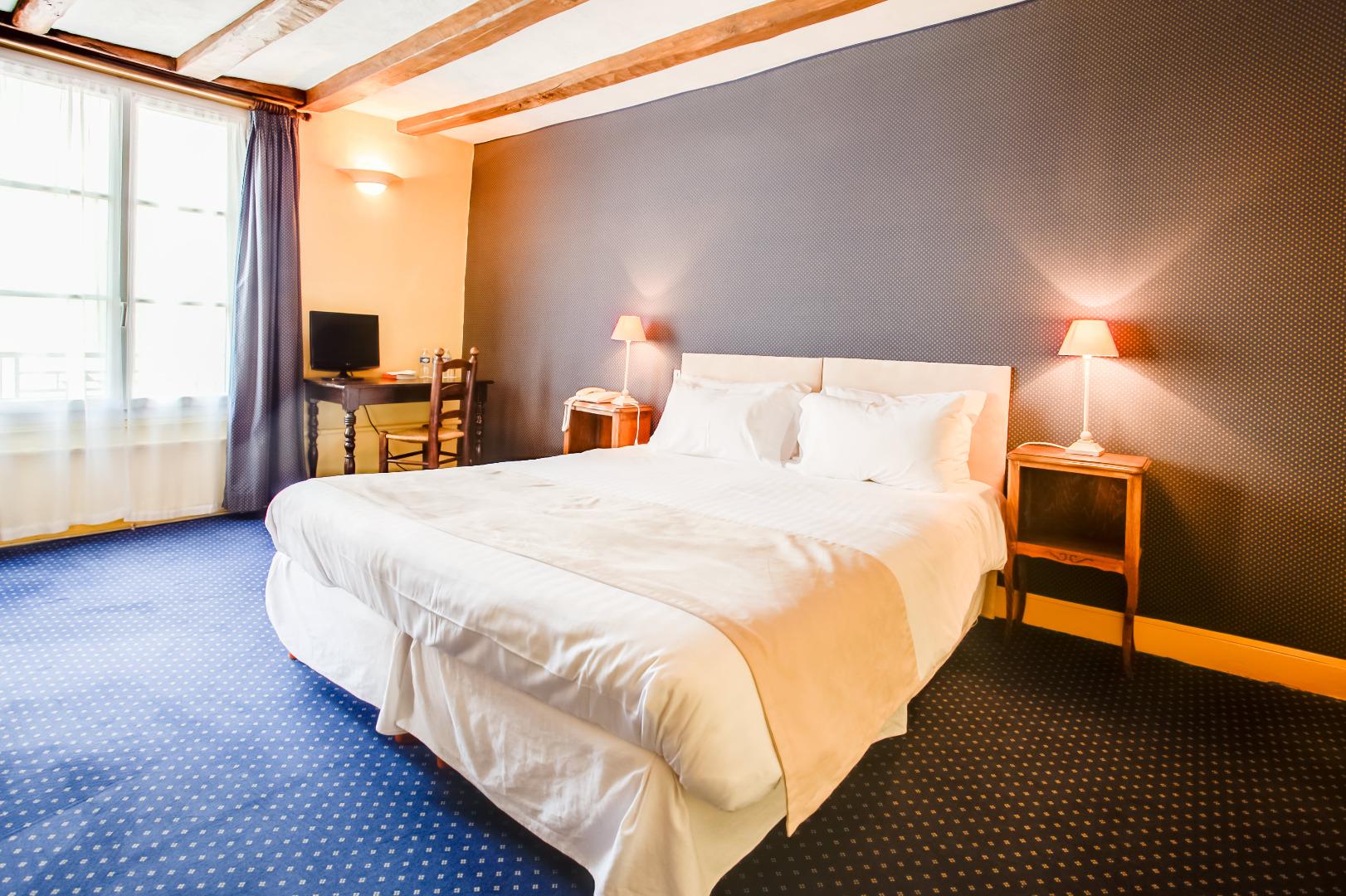 Hotel Grand Monarque 아제르히도 외부 사진
