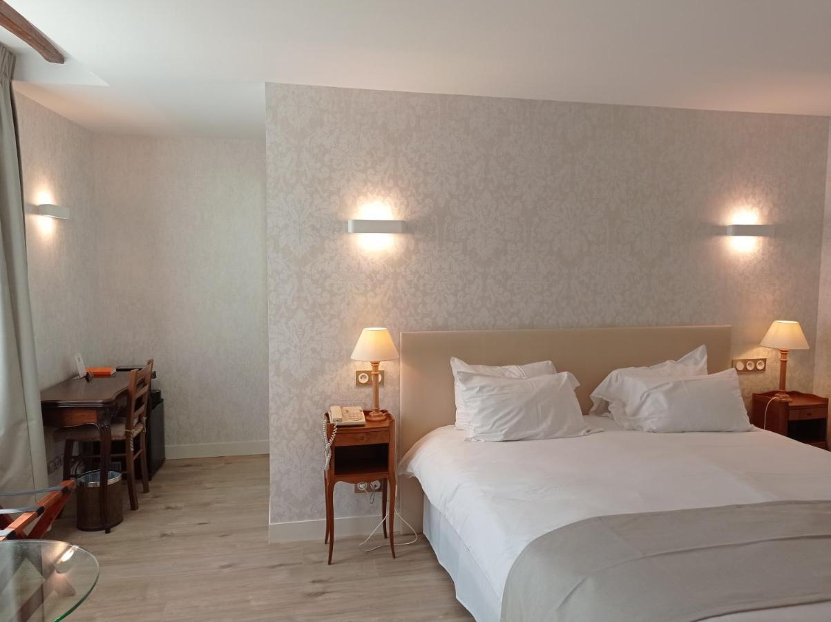 Hotel Grand Monarque 아제르히도 외부 사진