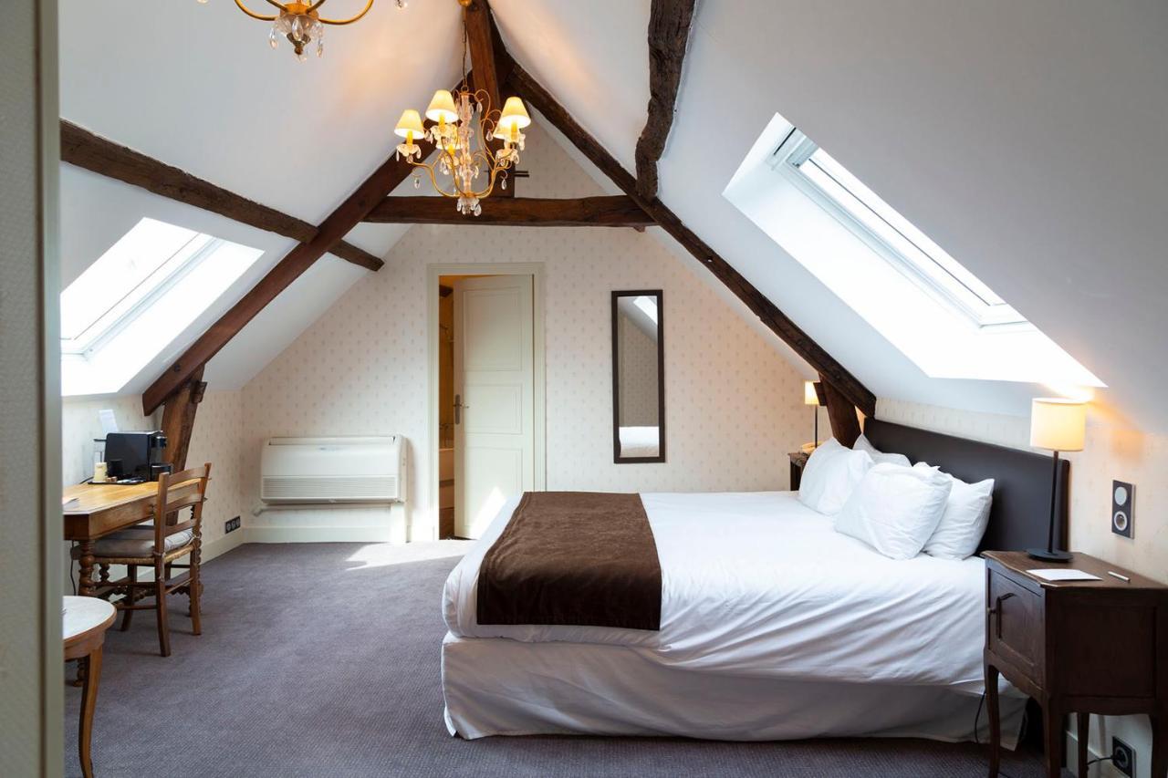 Hotel Grand Monarque 아제르히도 외부 사진