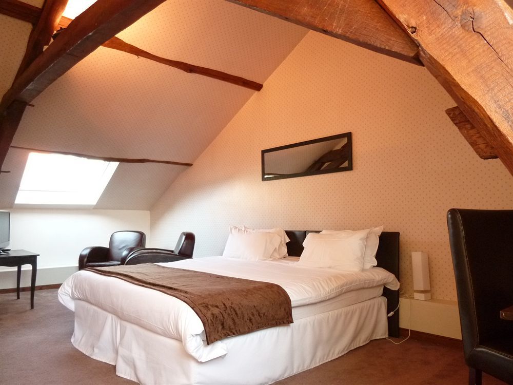 Hotel Grand Monarque 아제르히도 외부 사진