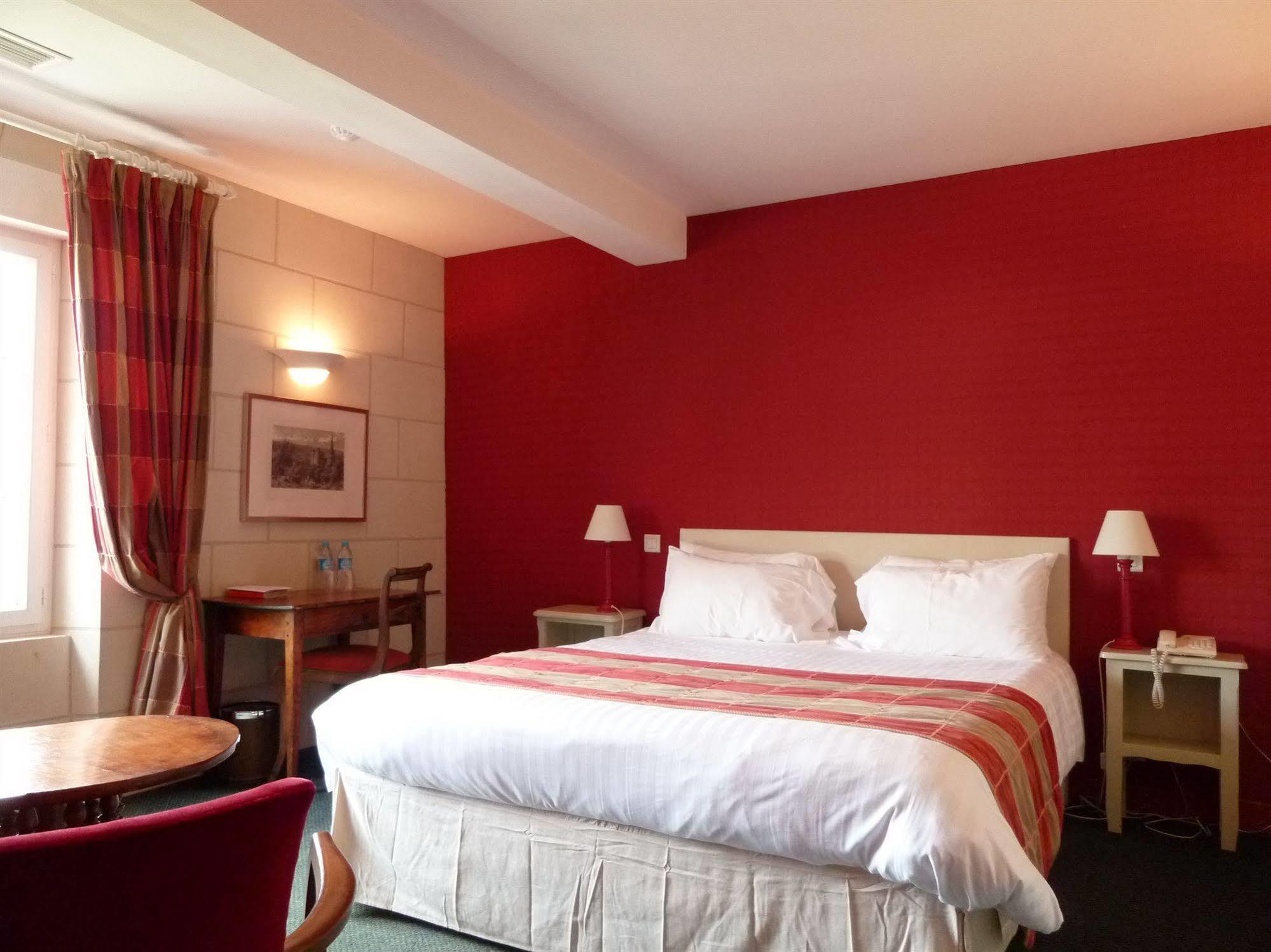 Hotel Grand Monarque 아제르히도 외부 사진