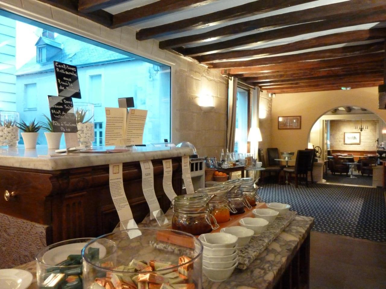 Hotel Grand Monarque 아제르히도 외부 사진
